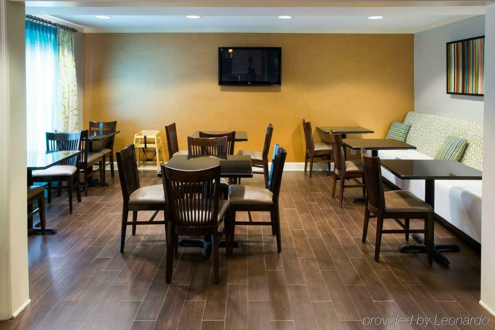 Holiday Inn Express Alpharetta - Roswell By Ihg Exterior foto